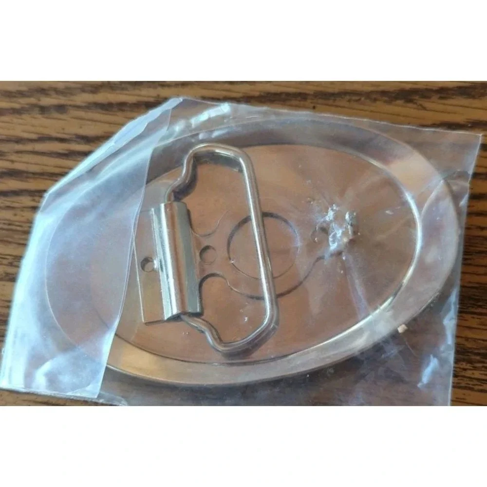 Rare Pre-Owned Silver Tone Metal Tanker Semi Truck Vintage Enamel Belt‎ Buckle